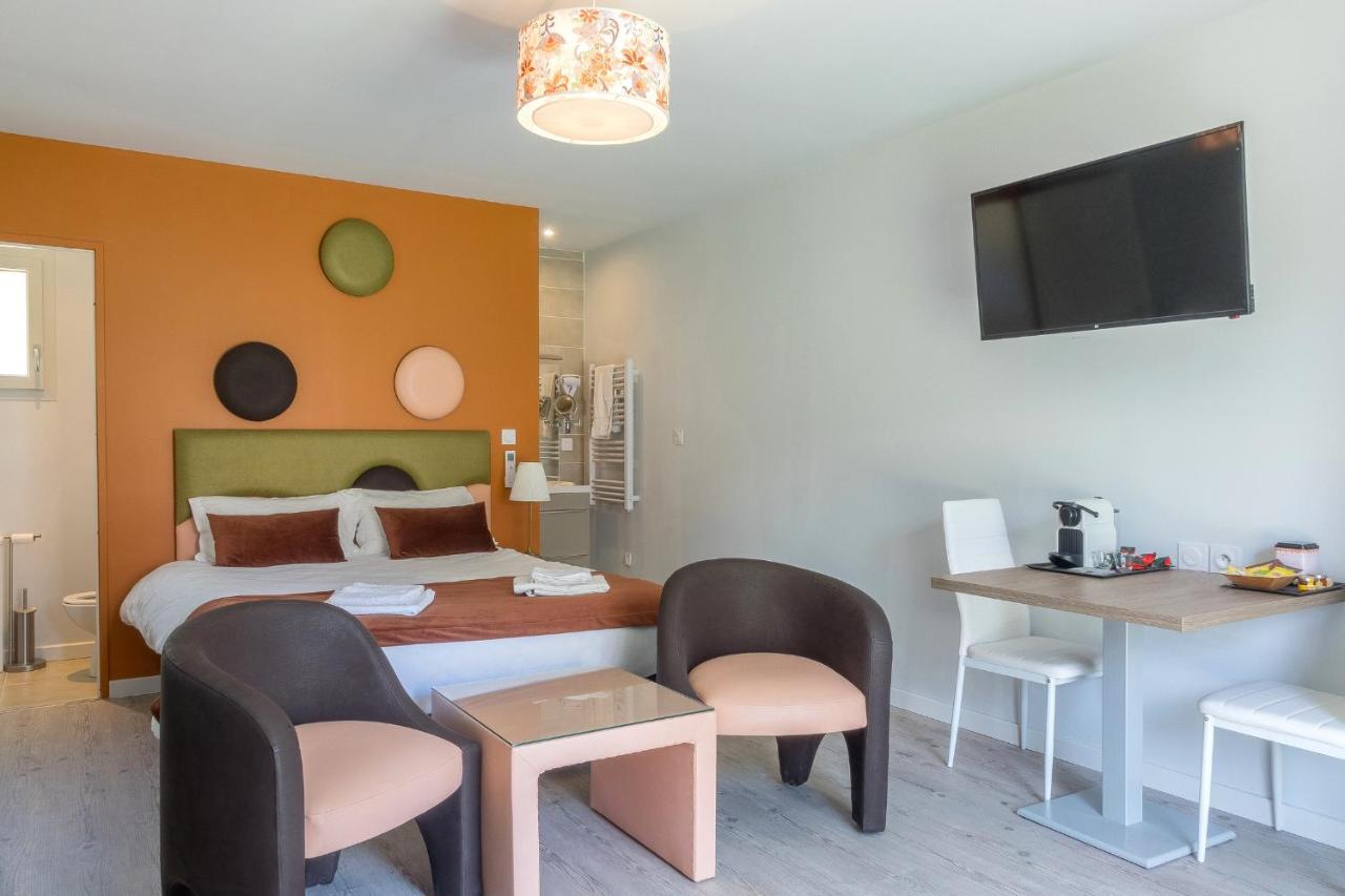 Hôtel Domaine des Pierres Dorées Ternand Esterno foto